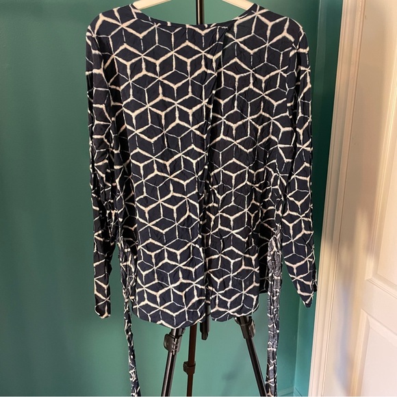 Sz 12 Cotton batik blouse - Picture 3 of 8